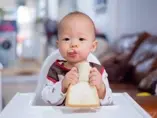 [Literature Library] Appropriate age range for introduction of complementary feeding into an infant’s diet