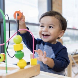 Longitudinal change of selected human milk oligosaccharides (HMOs) and association to infants’ growth