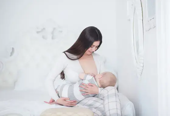 Mother-breastfeeding-baby