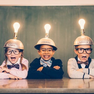 Kids-with-lightbulbs